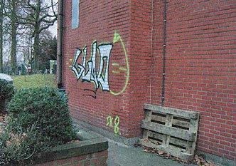 AGP 790 - Verwijderen van graffiti en verf van poreuze ondergronden..